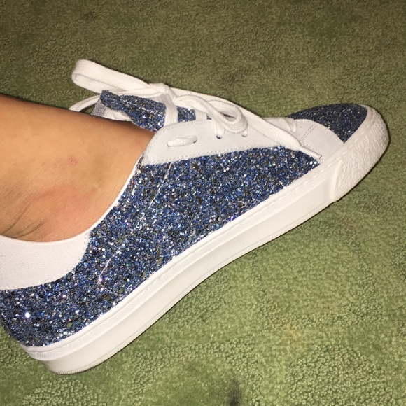Shoebox blue glittery sneakers with stars⭐️⭐️ - Picture 6 of 6
